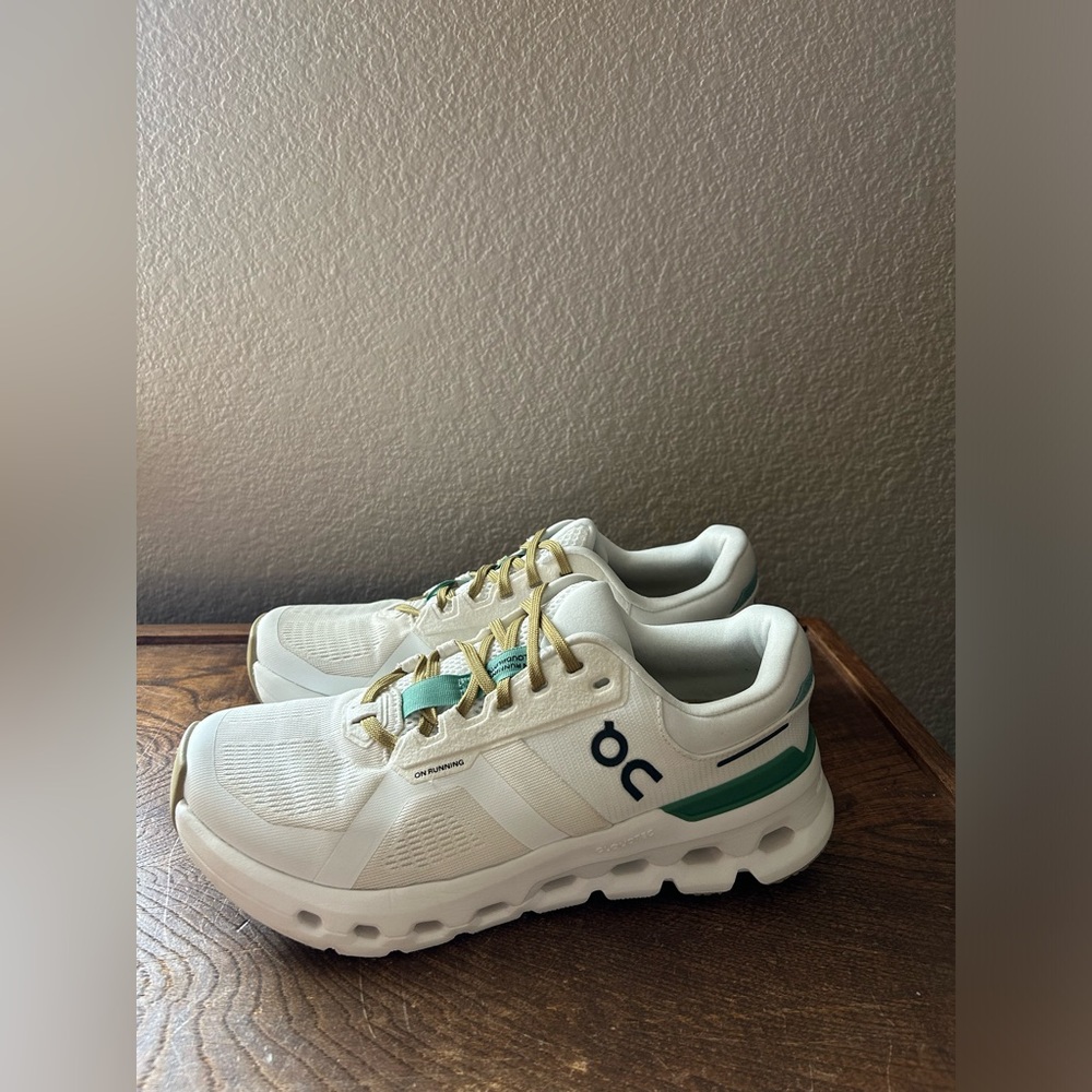 On Running - Cloudrunner 2